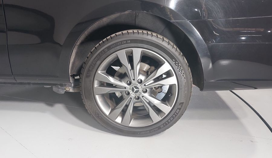 Mercedes Benz Clase V 2.0 250 AVANTGARDE LARGA AUTO Minivan 2019