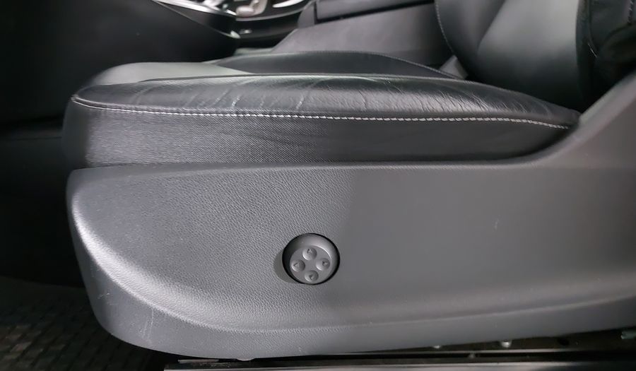 Mercedes Benz Clase V 2.0 250 AVANTGARDE LARGA AUTO Minivan 2019