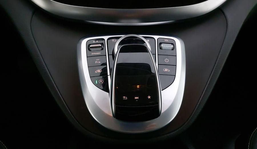 Mercedes Benz Clase V 2.0 250 AVANTGARDE LARGA AUTO Minivan 2019