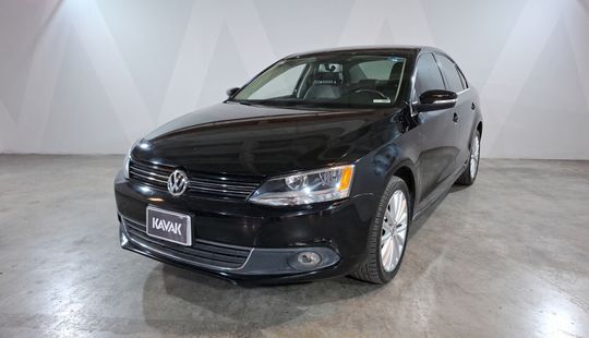Volkswagen • Jetta