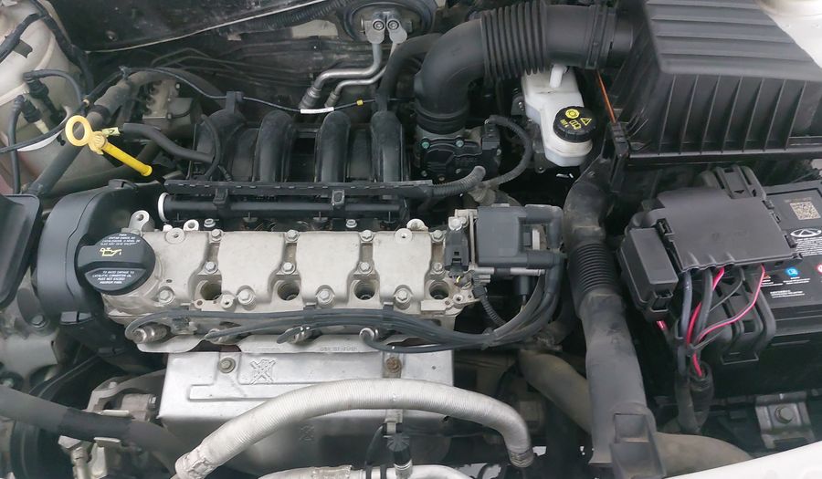 Volkswagen Saveiro 1.6 ROBUST CABINA SENCILLA Pickup 2021