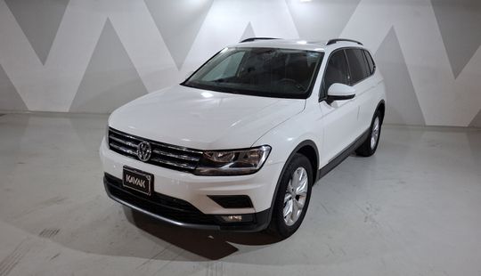 Volkswagen • Tiguan