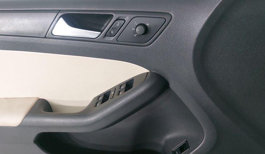 Volkswagen Jetta 2.5 STYLE ACTIVE TIPTRONIC Sedan 2012
