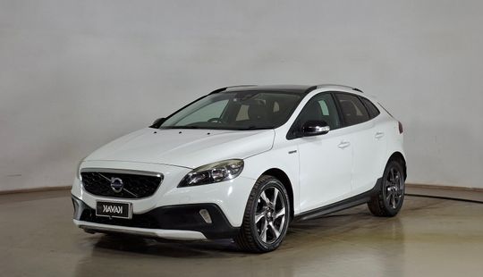Volvo • V40
