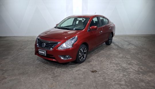 Nissan • Versa