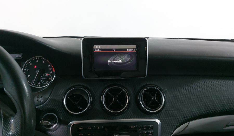 Mercedes Benz Clase A 1.6 180 CGI MT Hatchback 2013