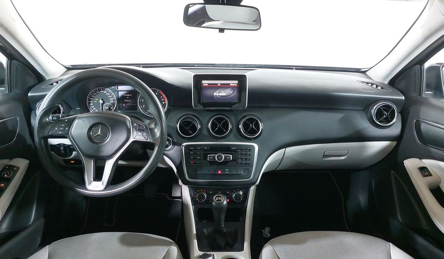 Mercedes Benz Clase A 1.6 180 CGI MT Hatchback 2013