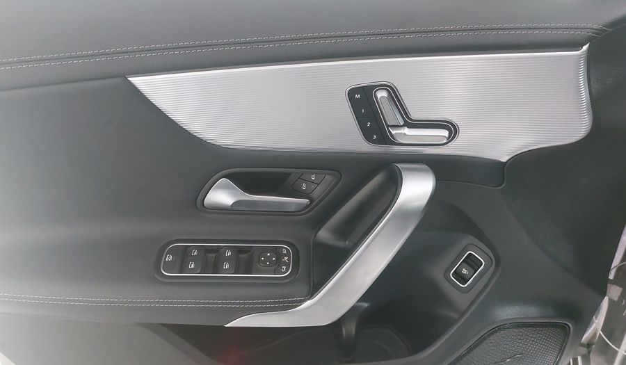 Mercedes Benz Clase Cla 1.3 CLA 200 PROGRESSIVE DCT Coupe 2021