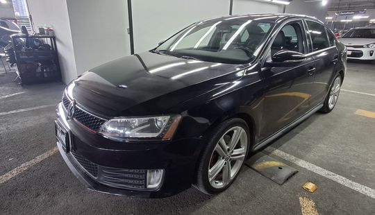 Volkswagen • Jetta