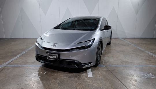 Toyota • Prius
