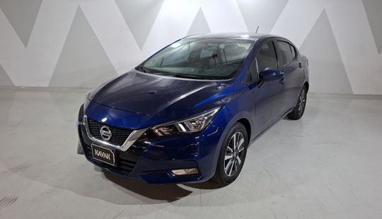 Nissan • Versa