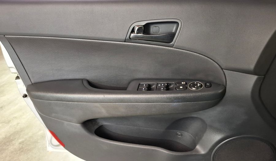 Hyundai I30 1.6 GLS FULL SEGURIDAD PREMIUM AT Hatchback 2010