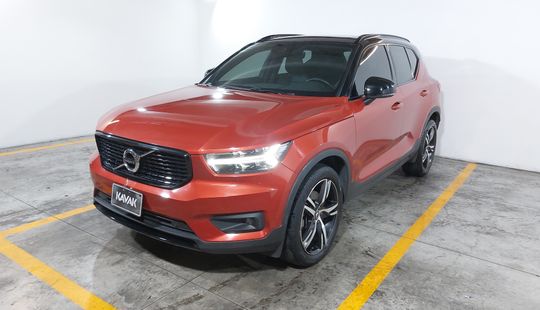 2021 • 42,000 km • Automático