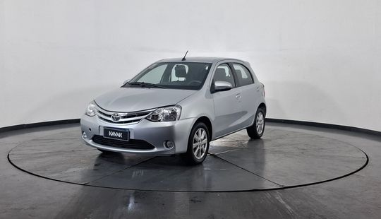 Toyota • Etios