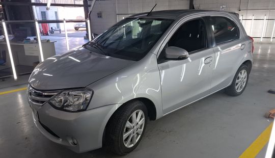Toyota • Etios