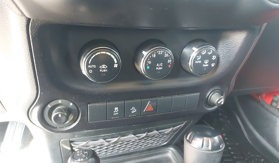 Jeep Wrangler 3.6 UNLIMITED SPORT AUTO 4WD Suv 2015