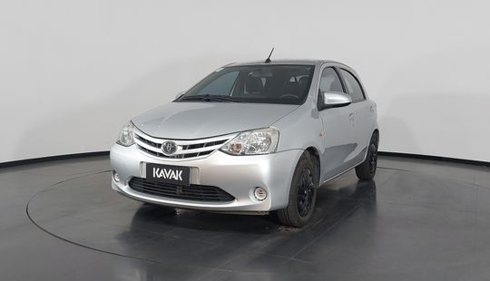 Toyota • Etios