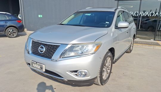 Nissan • Pathfinder