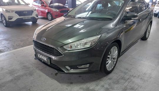 Ford • Focus