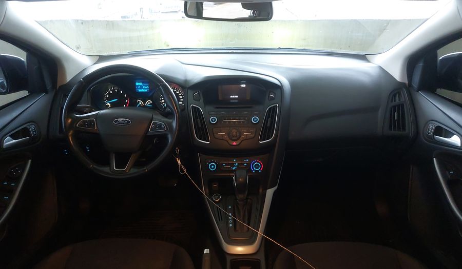 Ford Focus SE FASTBACK Sedan 2017