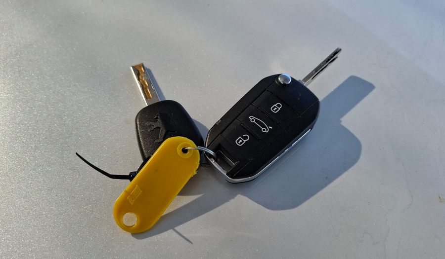 Peugeot 208 1.6L ACTIVE TIPTRONIC Hatchback 2023