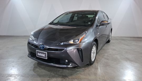 Toyota • Prius
