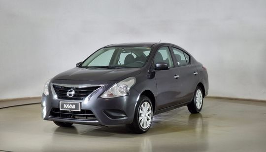 Nissan • Versa
