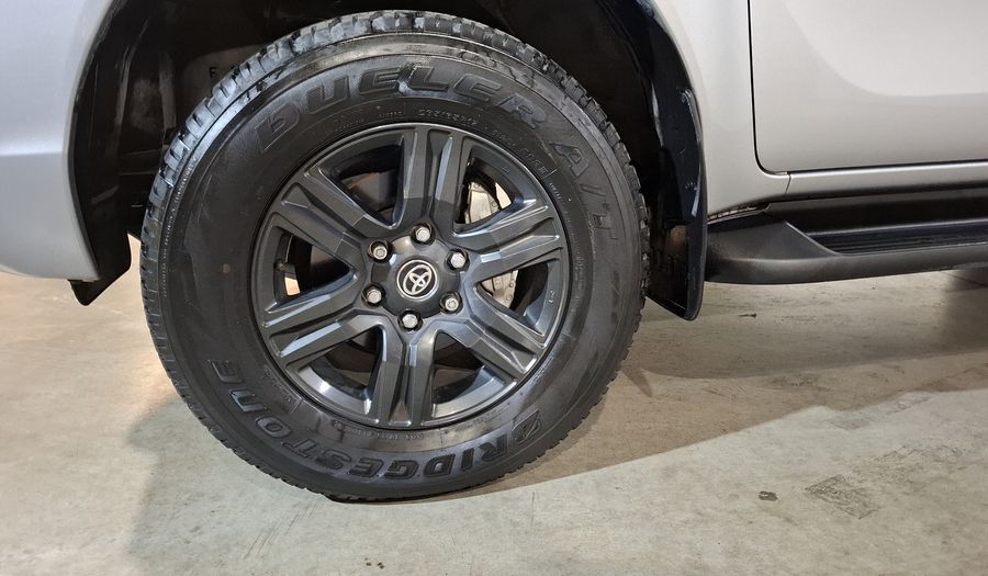 Toyota Hilux 2.7 SR DOBLE CABINA Pickup 2021
