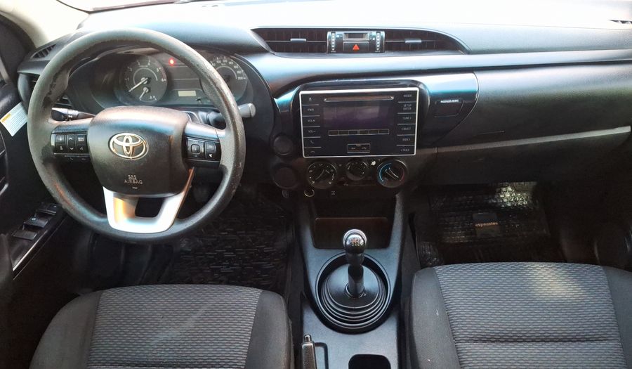 Toyota Hilux 2.4D DX Pickup 2019