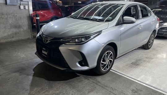 Toyota • Yaris