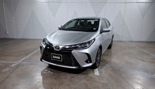 Toyota • Yaris