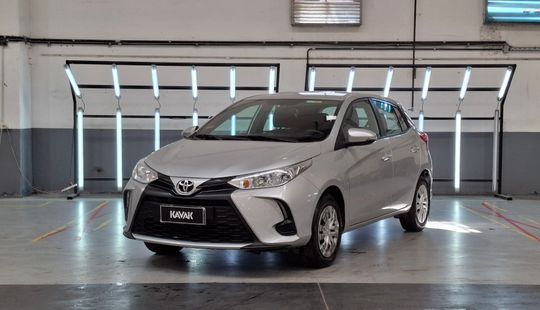 Toyota • Yaris