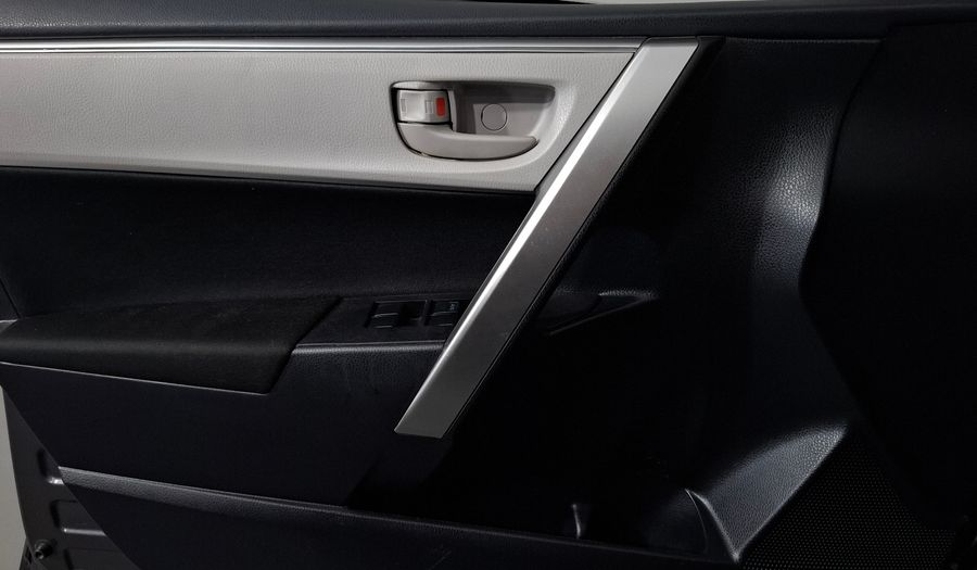 Toyota Corolla 1.8 XLI Sedan 2016