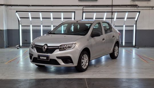 Renault • Logan