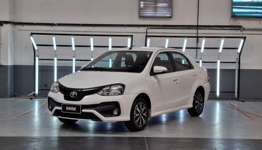 Toyota • Etios