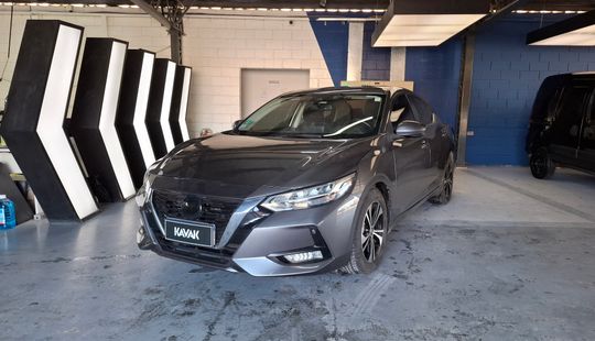 Nissan • Sentra