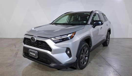 Toyota • RAV4