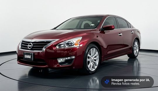 Nissan • Altima