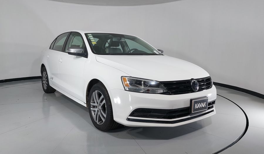 Volkswagen Jetta 2.0 LIVE MT Sedan 2016