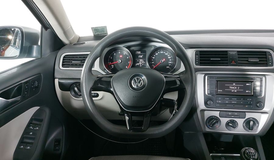 Volkswagen Jetta 2.0 LIVE MT Sedan 2016
