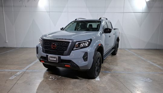 Nissan • Frontier