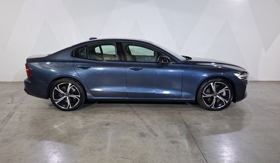 Volvo S60 2.0 T8 PHEV ULTIMATE DARK RCHG AUTO AWD Sedan 2023