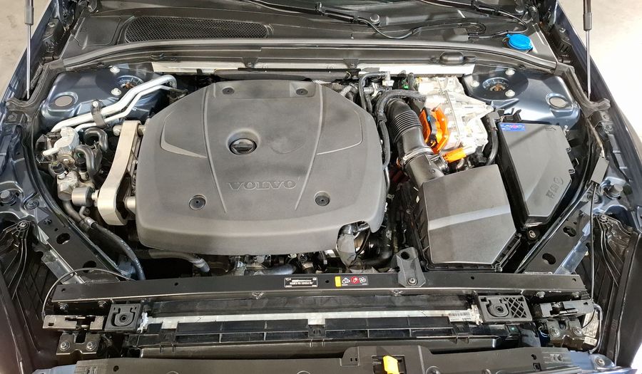Volvo S60 2.0 T8 PHEV ULTIMATE DARK RCHG AUTO AWD Sedan 2023