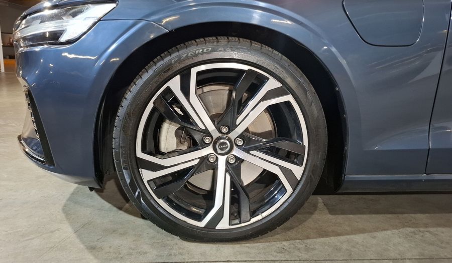 Volvo S60 2.0 T8 PHEV ULTIMATE DARK RCHG AUTO AWD Sedan 2023