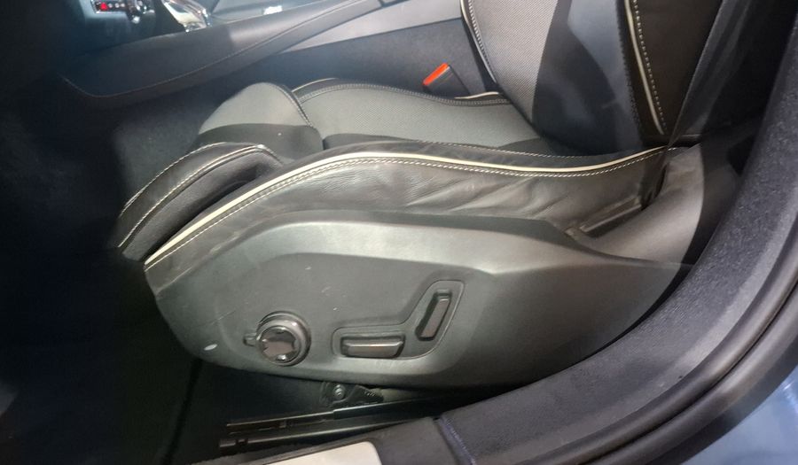 Volvo S60 2.0 T8 PHEV ULTIMATE DARK RCHG AUTO AWD Sedan 2023