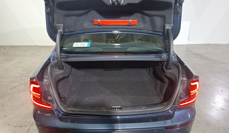 Volvo S60 2.0 T8 PHEV ULTIMATE DARK RCHG AUTO AWD Sedan 2023