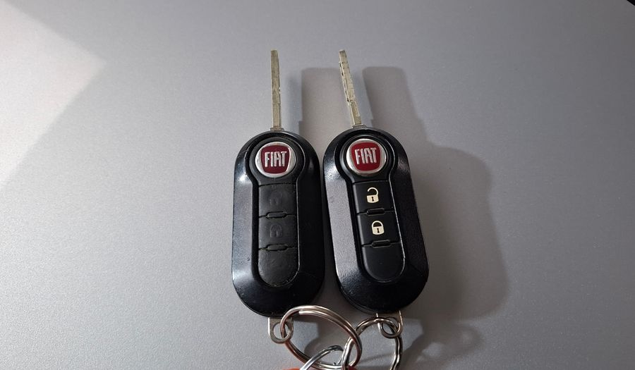 Fiat Mobi 1.0 EASY Hatchback 2016