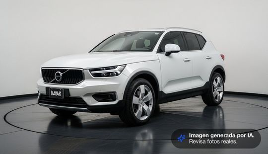 Volvo • XC40