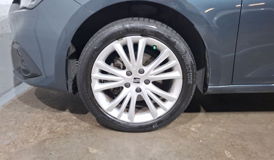 Seat Leon 1.4 STYLE AUTO Hatchback 2021