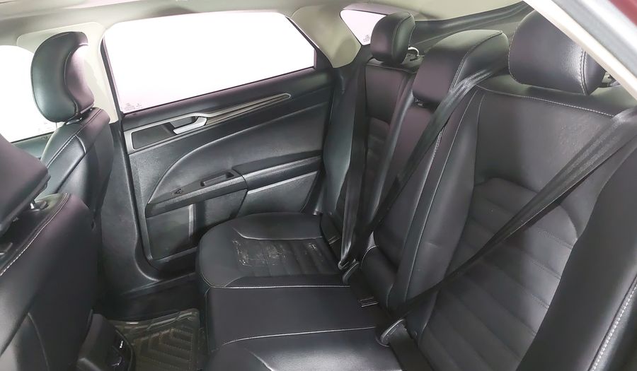 Ford Fusion 2.0 GTDI SE LUXURY PLUS NAV AT Sedan 2017